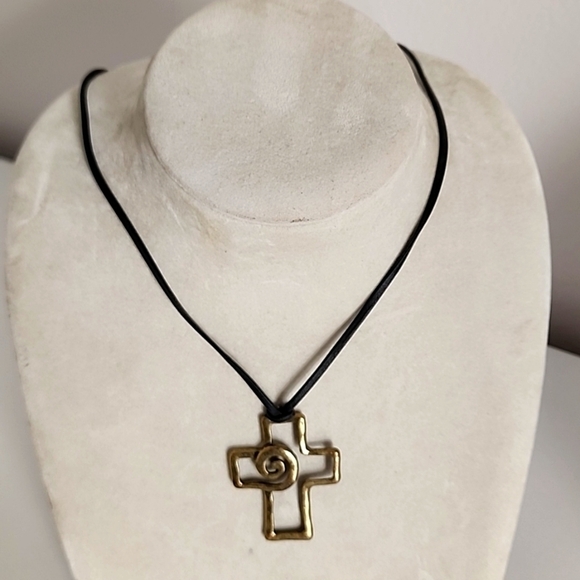 cross pendant religous necklace - Picture 1 of 3